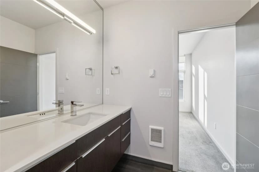 Property photo for 4810 C Delridge Way Sw, Seattle photo 12
