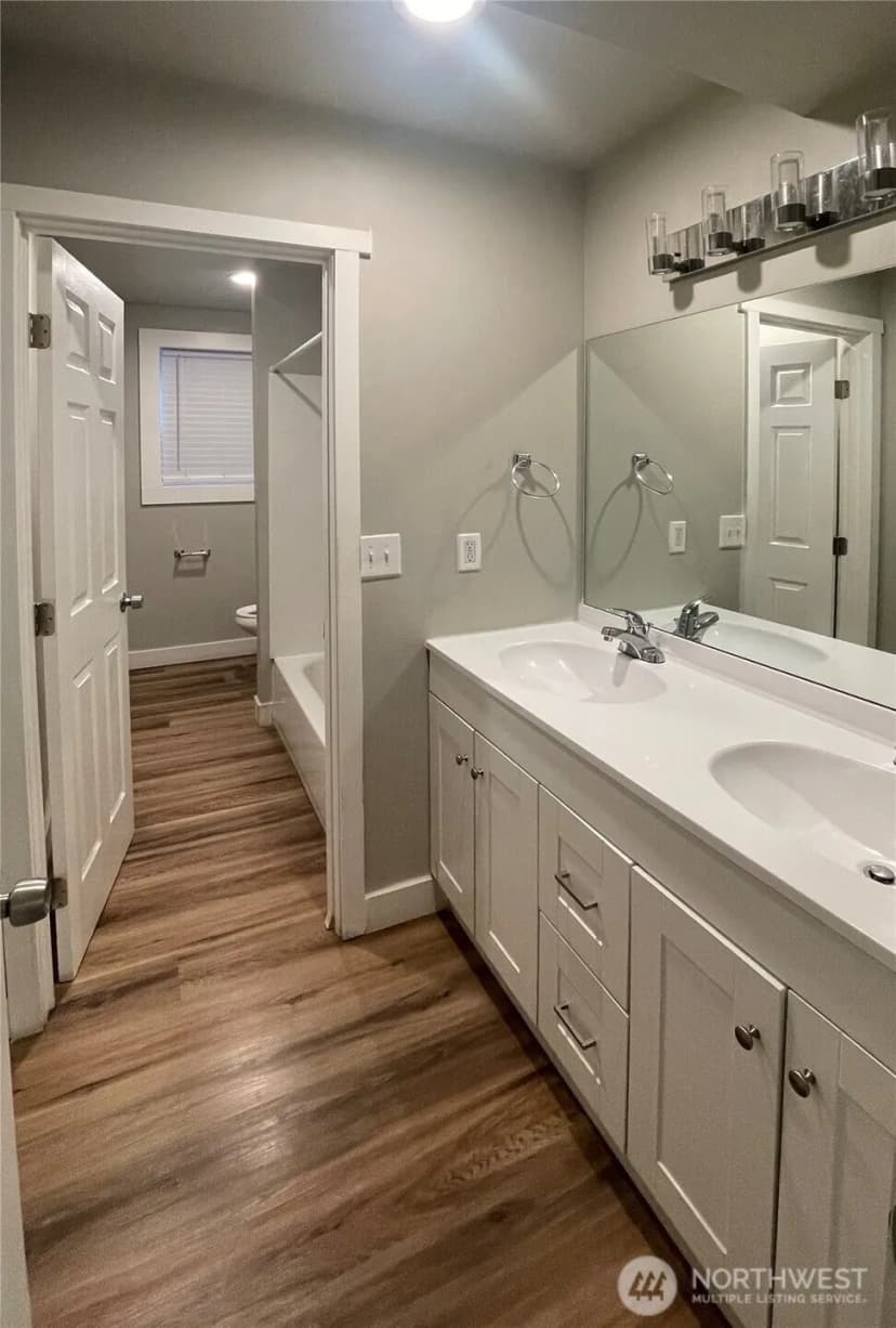 Property photo for 1815 13th Avenue S, Seattle photo 17