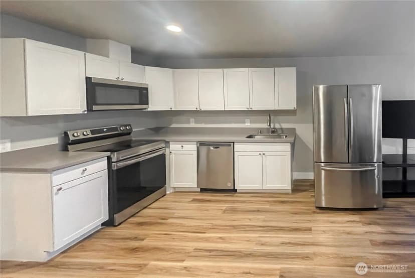 Property photo for 1815 13th Avenue S, Seattle photo 11