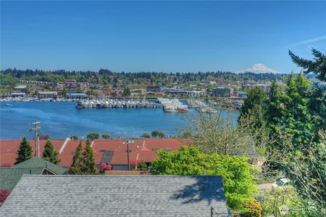 Property photo for 214 Sherman Street Nw, Olympia photo 5