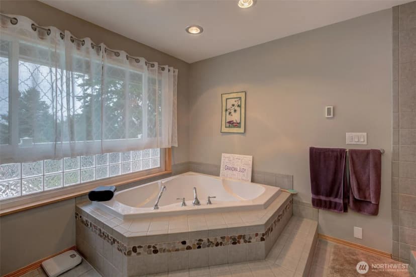 Property photo for 409 Austin Ave, Wenatchee photo 22