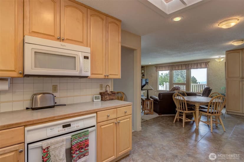 Property photo for 409 Austin Ave, Wenatchee photo 16