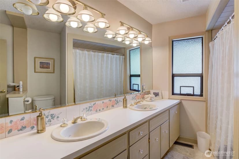 Property photo for 409 Austin Ave, Wenatchee photo 26