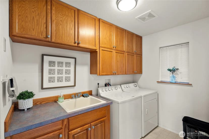 Property photo for 91 E Franjo Beach Drive, Shelton photo 18