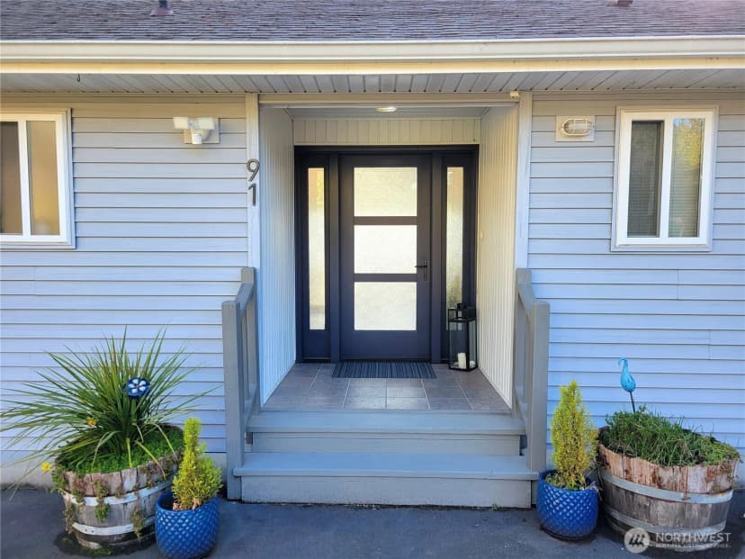 Property photo for 91 E Franjo Beach Drive, Shelton photo 4