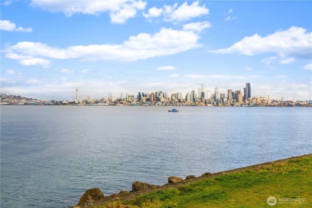 Property photo for 1100 Alki Avenue Sw, Seattle photo 3