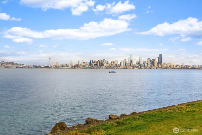 Property photo for 1100 Alki Avenue Sw, Seattle photo 3