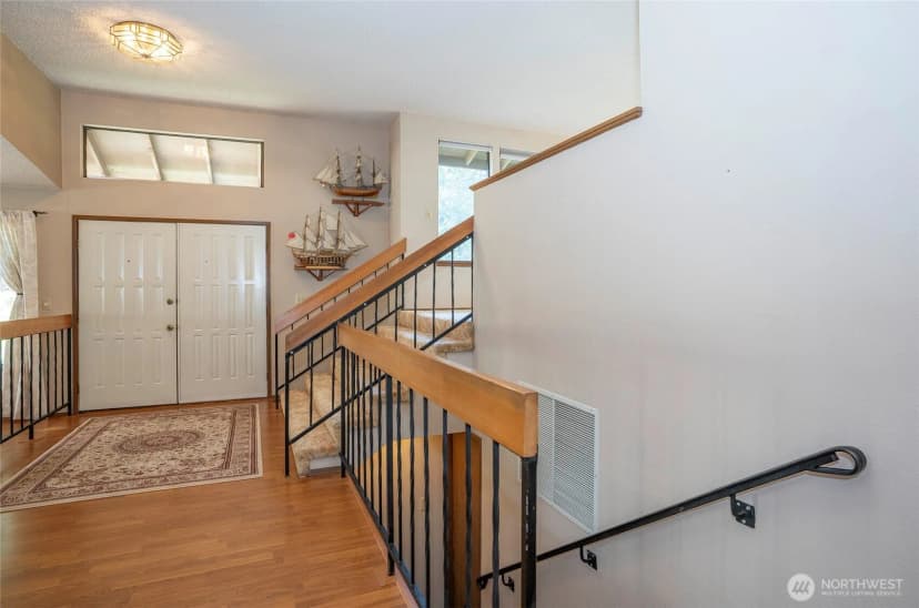 Property photo for 8401 Amber Drive Sw, Lakewood photo 17