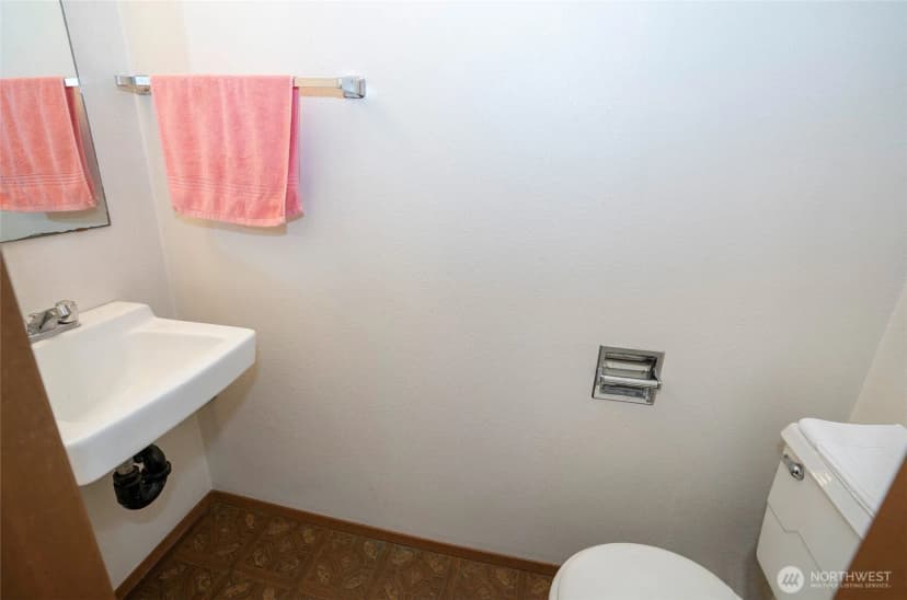 Property photo for 8401 Amber Drive Sw, Lakewood photo 31