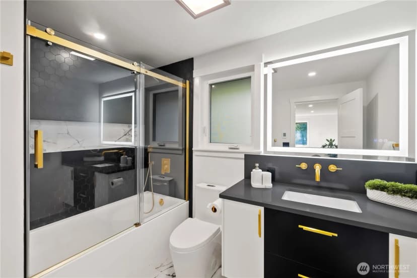 Property photo for 28030 185th Place Se, Kent photo 20