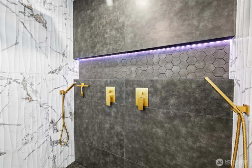 Property photo for 28030 185th Place Se, Kent photo 17