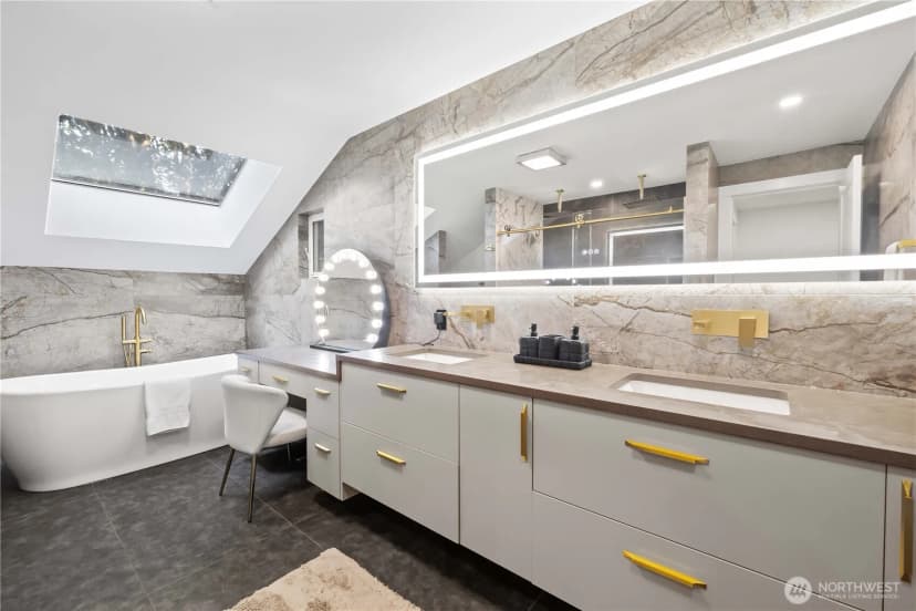 Property photo for 28030 185th Place Se, Kent photo 16