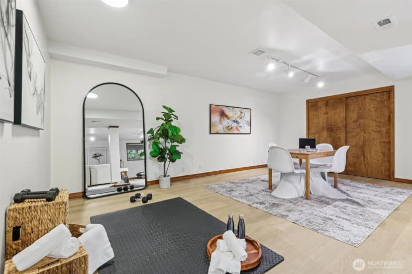 Property photo for 411 W Lake Sammamish Parkway Ne, Bellevue photo 25
