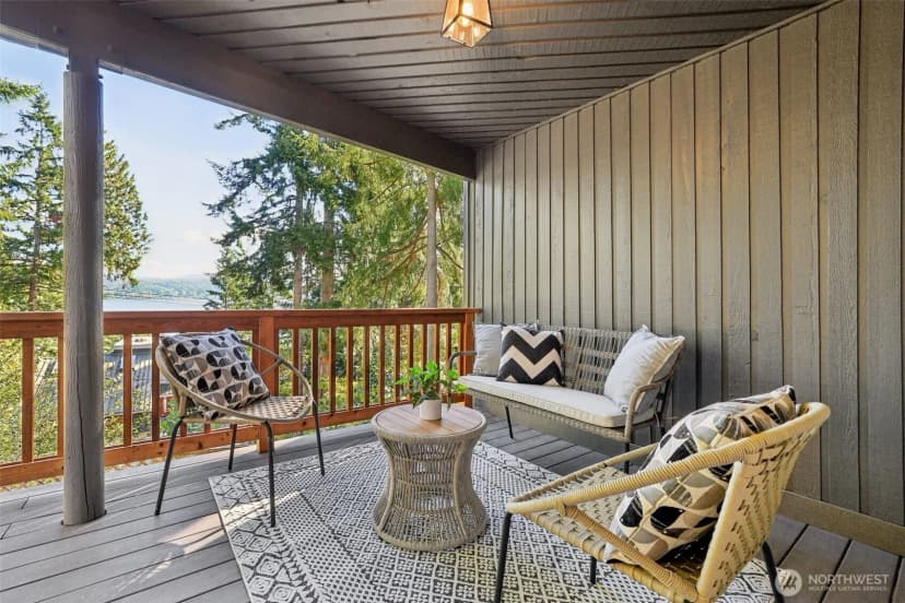 Property photo for 411 W Lake Sammamish Parkway Ne, Bellevue photo 32