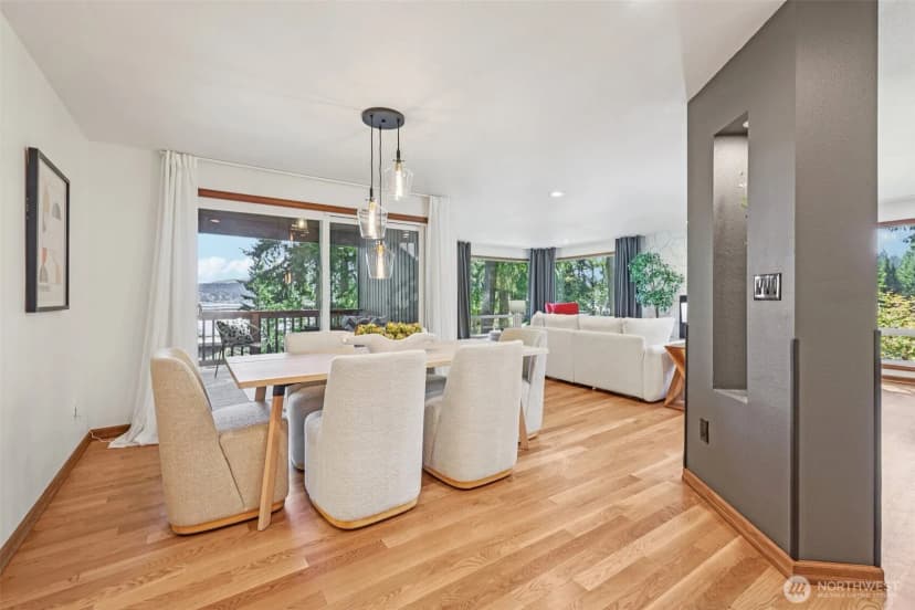 Property photo for 411 W Lake Sammamish Parkway Ne, Bellevue photo 11