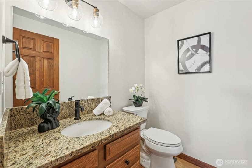 Property photo for 411 W Lake Sammamish Parkway Ne, Bellevue photo 22