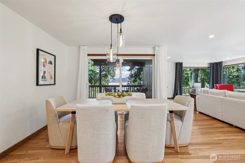 Property photo for 411 W Lake Sammamish Parkway Ne, Bellevue photo 12