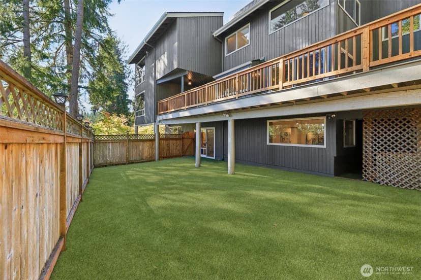 Property photo for 411 W Lake Sammamish Parkway Ne, Bellevue photo 35