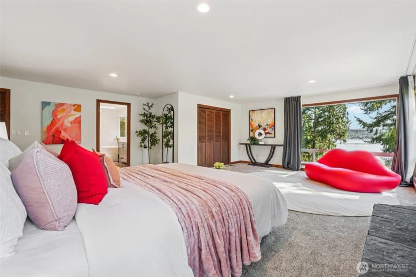 Property photo for 411 W Lake Sammamish Parkway Ne, Bellevue photo 18