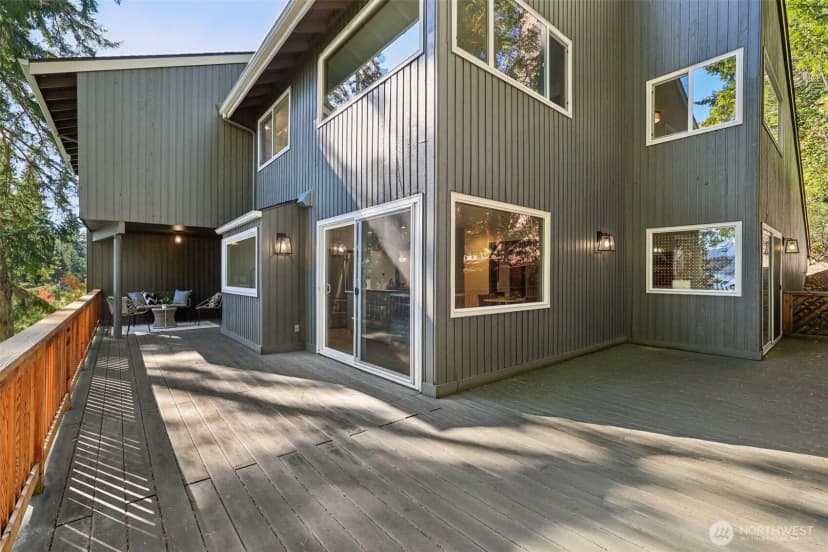 Property photo for 411 W Lake Sammamish Parkway Ne, Bellevue photo 33