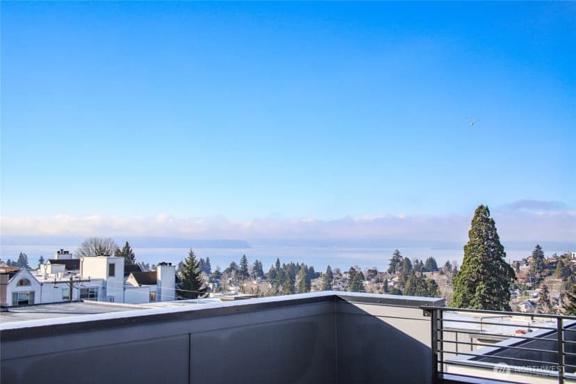 Property photo for 4517 44th Avenue Sw, Seattle photo 32