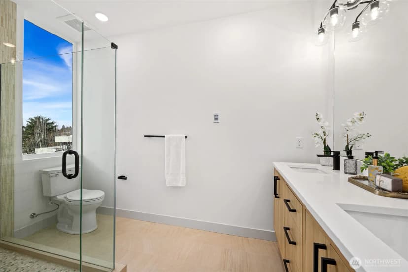Property photo for 4517 44th Avenue Sw, Seattle photo 23