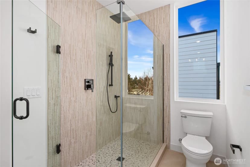 Property photo for 4517 44th Avenue Sw, Seattle photo 15