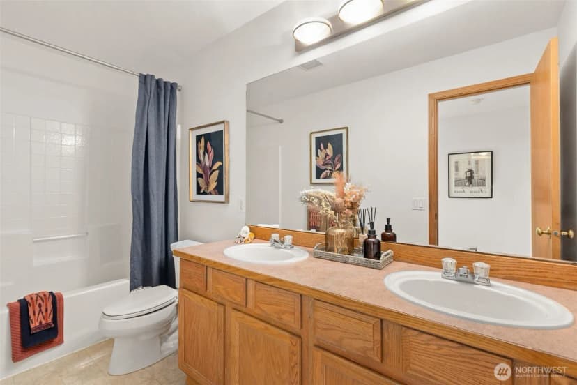 Property photo for 9944 228th Terrace Ne, Redmond photo 30