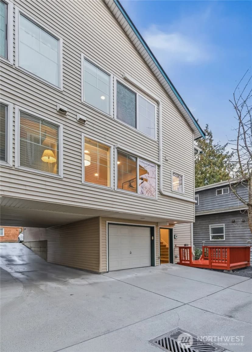 Property photo for 1126 14th Ave #g, Seattle photo 31