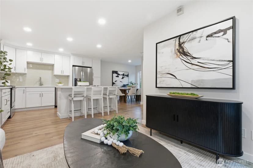 Property photo for 1126 14th Ave #g, Seattle photo 9