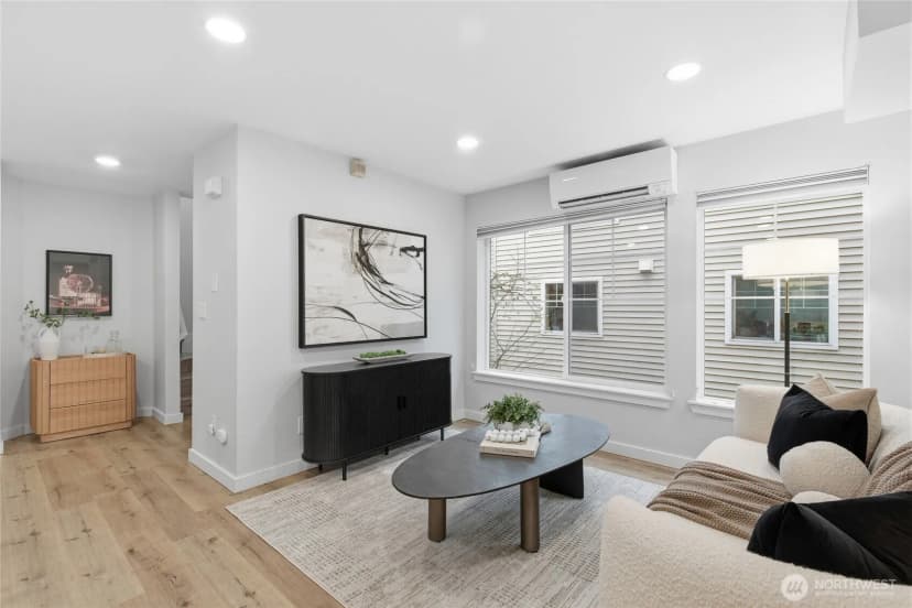 Property photo for 1126 14th Ave #g, Seattle photo 7