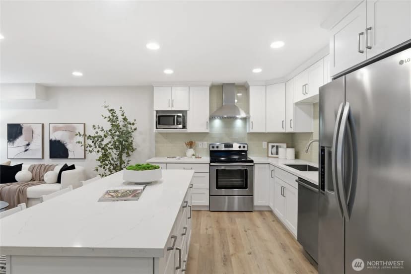 Property photo for 1126 14th Ave #g, Seattle photo 3