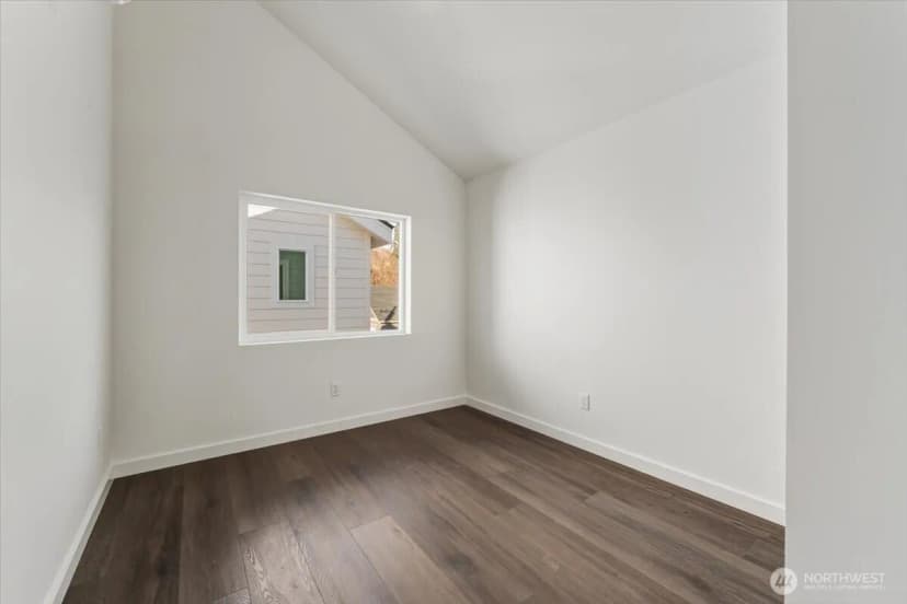 Property photo for 415 E Okanogan Avenue, Chelan photo 13