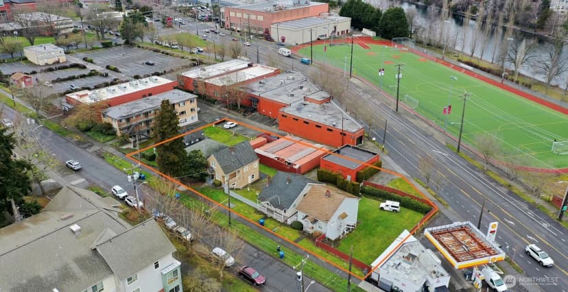 Property photo for 14, Seattle