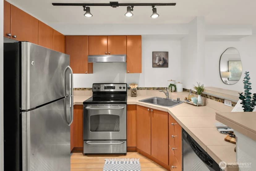 Property photo for 621 5 Avenue N #301, Seattle photo 14