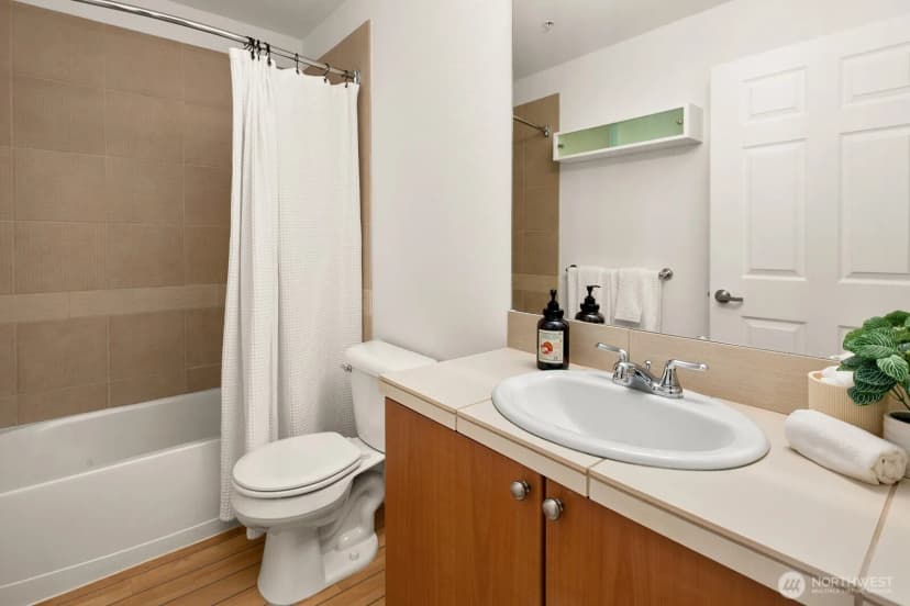 Property photo for 621 5 Avenue N #301, Seattle photo 17