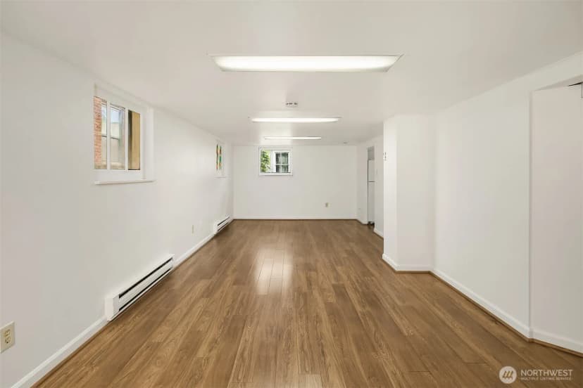Property photo for 2031 Eastlake Avenue E, Seattle photo 19