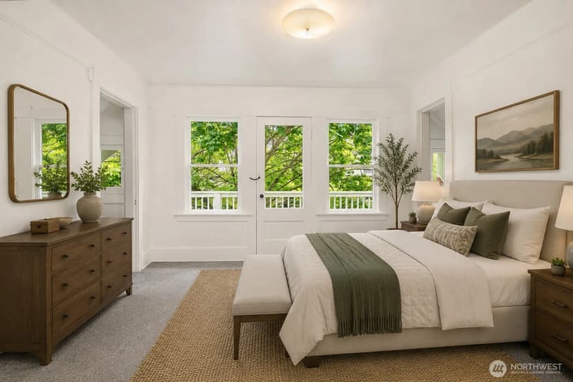 Property photo for 2031 Eastlake Avenue E, Seattle photo 12