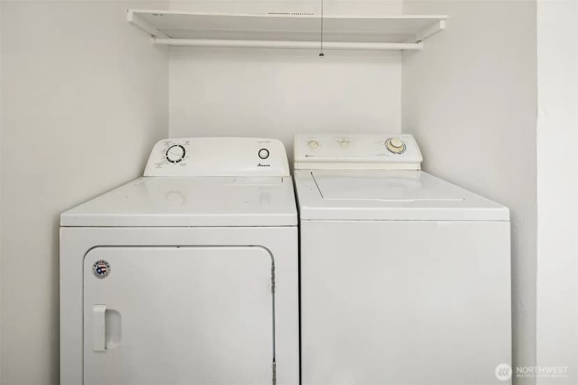 Property photo for 2031 Eastlake Avenue E, Seattle photo 22