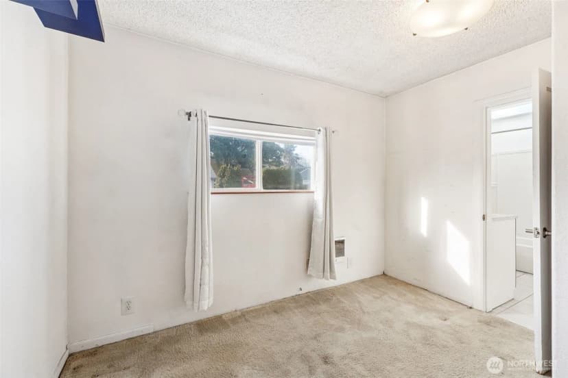 Property photo for 12413 2nd Avenue S, Seattle photo 7