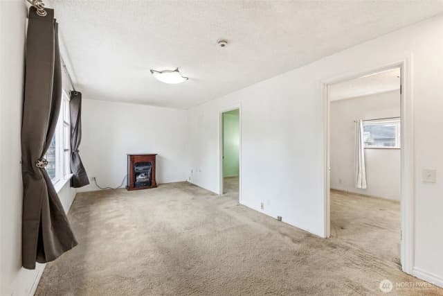 Property photo for 12413 2nd Avenue S, Seattle photo 3