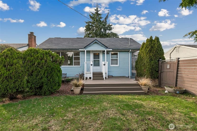 Property photo for 12413 2nd Avenue S, Seattle photo 2