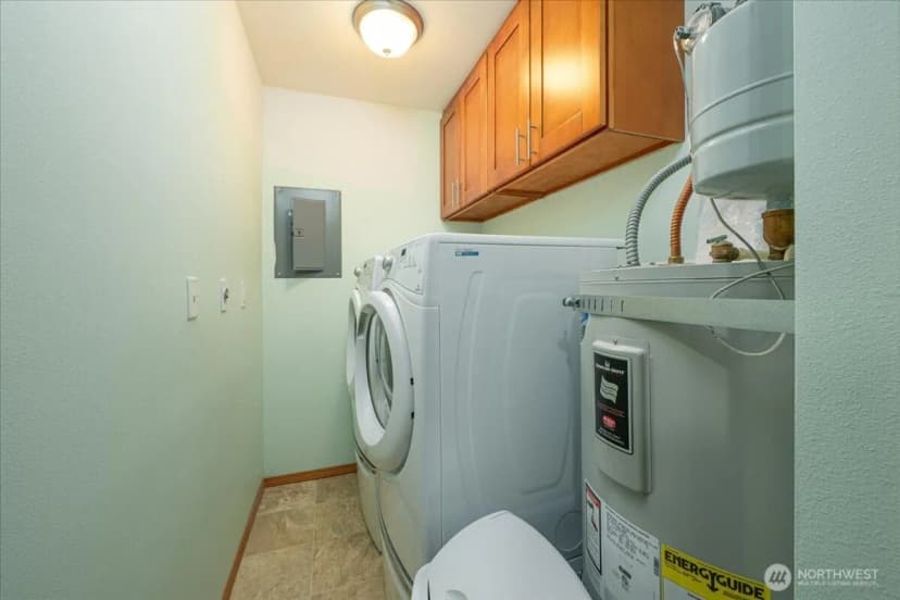 Property photo for 11532 15th Avenue Ne #301, Seattle photo 21