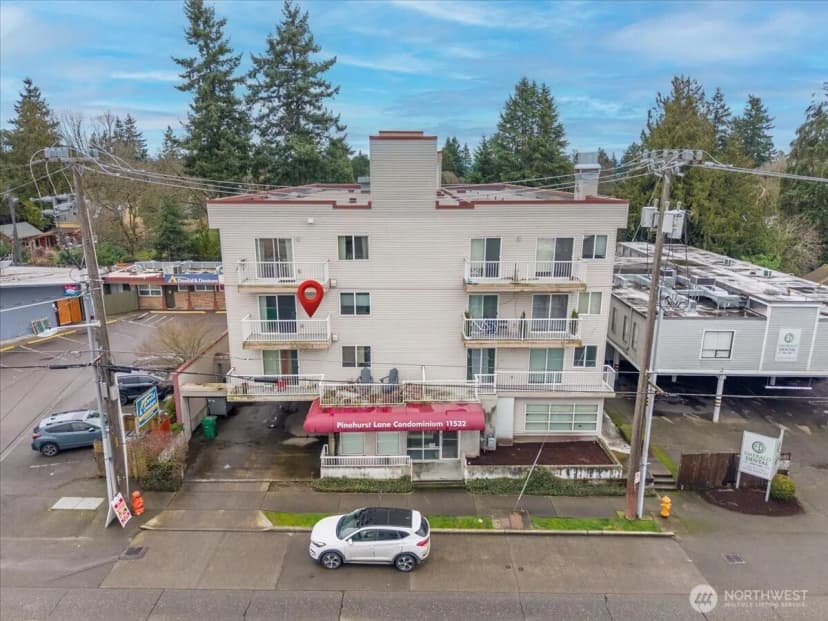 Property photo for 11532 15th Avenue Ne #301, Seattle photo 33