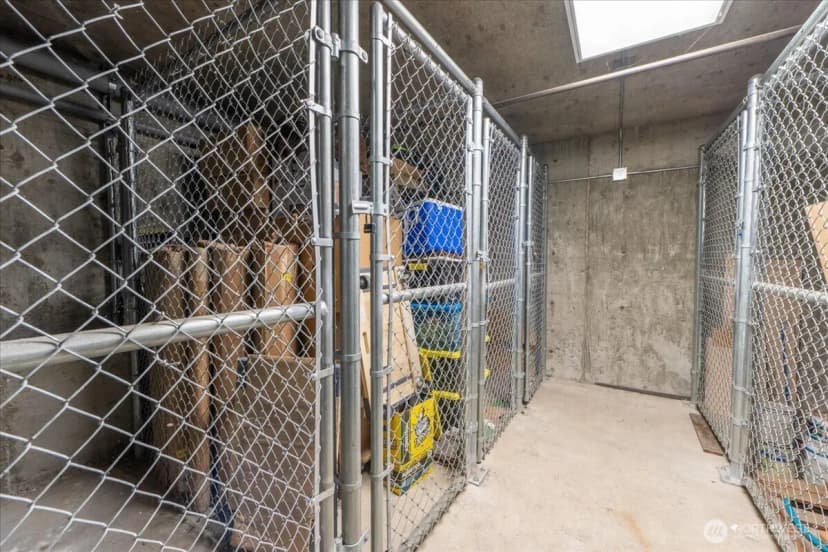 Property photo for 11532 15th Avenue Ne #301, Seattle photo 25