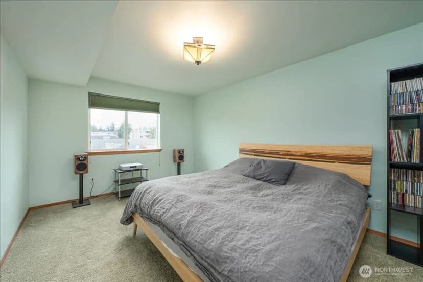 Property photo for 11532 15th Avenue Ne #301, Seattle photo 12
