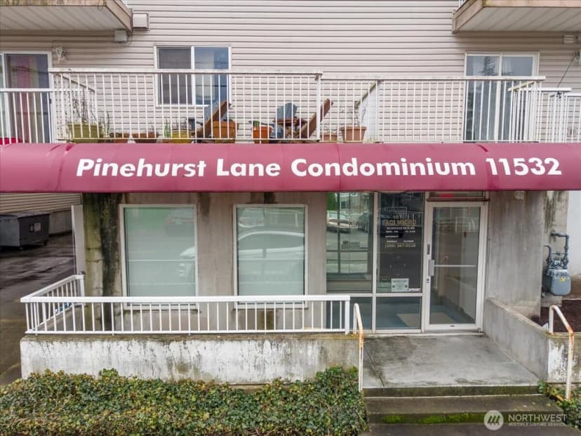 Property photo for 11532 15th Avenue Ne #301, Seattle photo 29