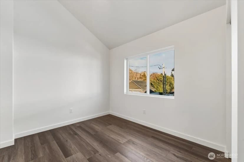 Property photo for 409 E Okanogan Avenue, Chelan photo 18