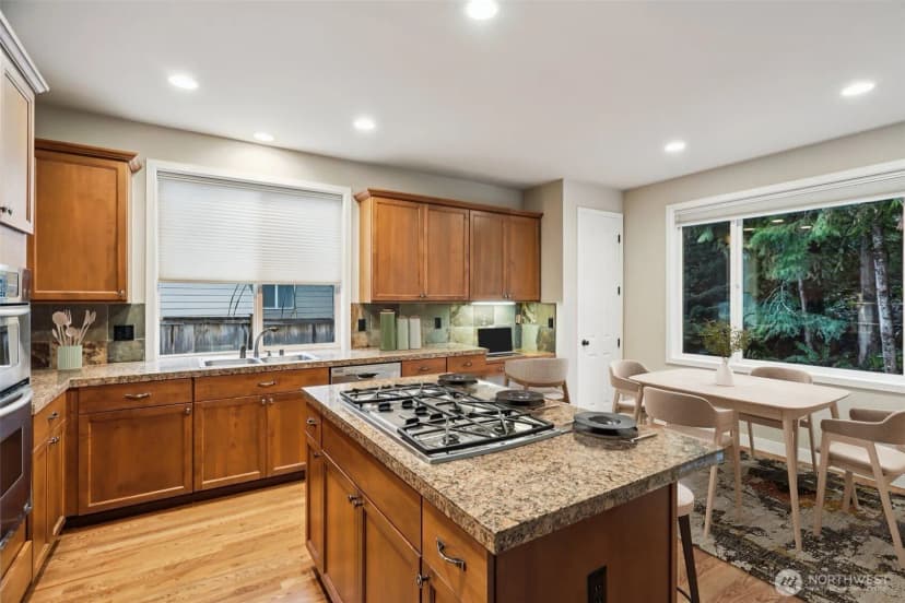 Property photo for 2109 263rd Lane Se, Sammamish photo 12