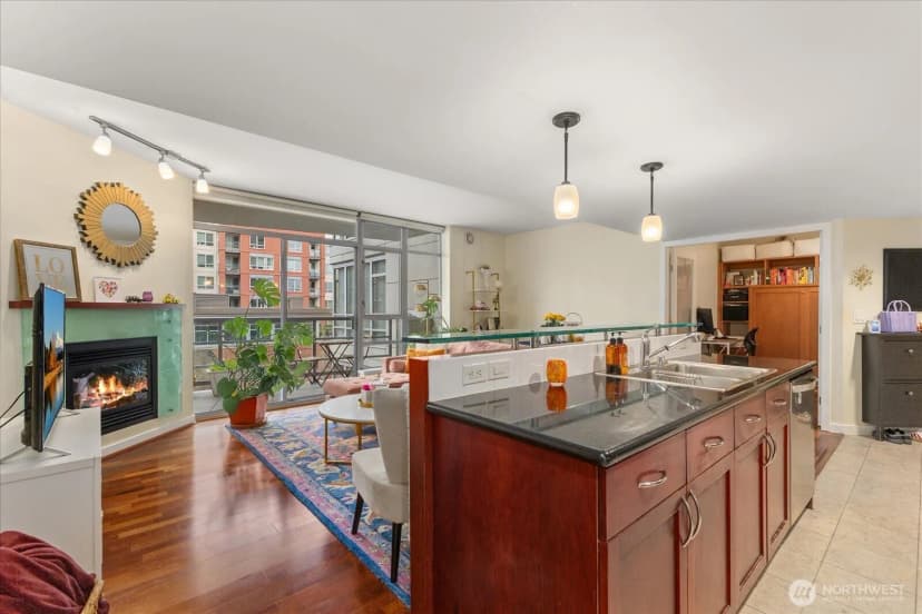 Property photo for 2929 1st Avenue #412, Seattle photo 7
